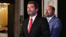 Imagem de Ventura avisa para «escalar de conflito físico, verbal e político» no parlamento