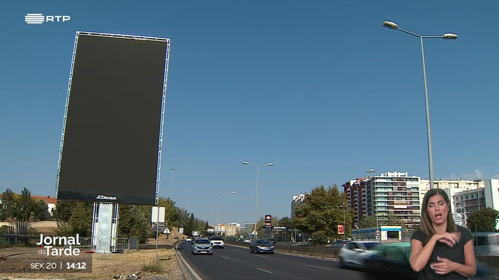 A Prova dos Factos. Controversos painéis publicitários em Lisboa