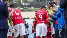 Santa Clara homenageia jogadores que terminaram a carreira (Vídeo)