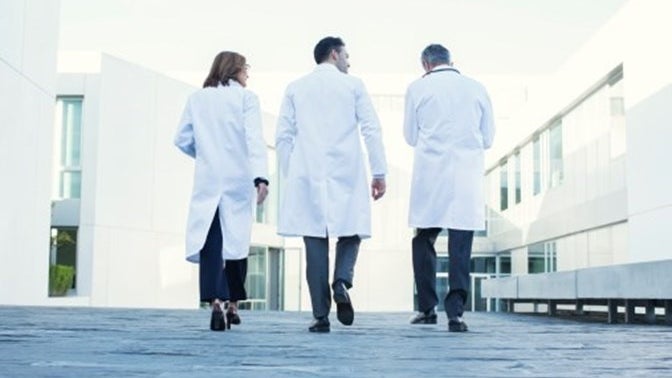 Imagem de 36 médicos da Madeira pedem vacina