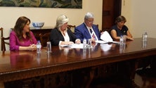 Imagem de Assinado protocolo que prevê cedência de enfermeiros a lares de idosos