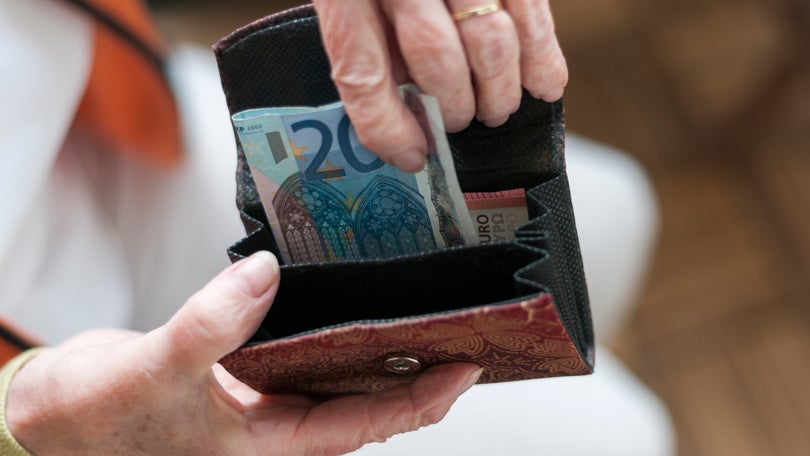 Imagem de Covid-19: Deco alerta para muito preocupante taxa de esforço financeiro de 80% das famílias