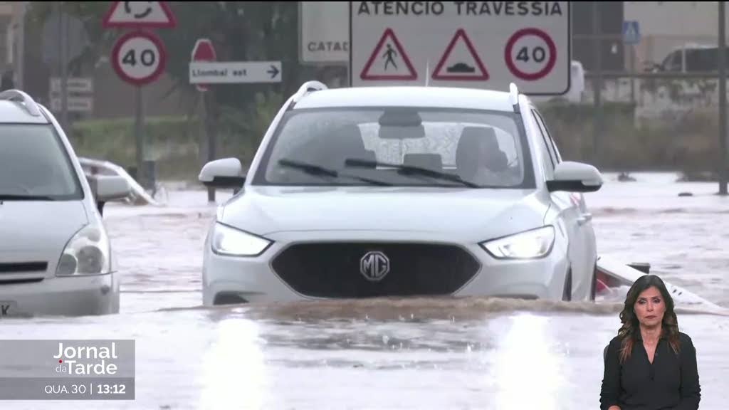 Tempestade em Espanha. Proteção civil efetuou dezenas de resgates