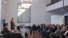 Imagem de Governo aplica esforços para reforçar transparência, afirma Bolieiro (Vídeo)