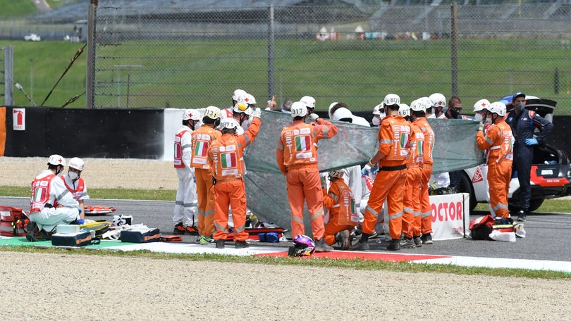 Piloto Jason Dupasquier morre após acidente no GP de Itália