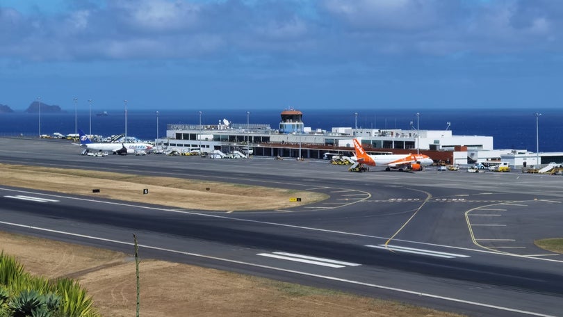 Imagem de Aeroportos da Madeira registaram um movimento de 423 mil e 400 passageiros em abril