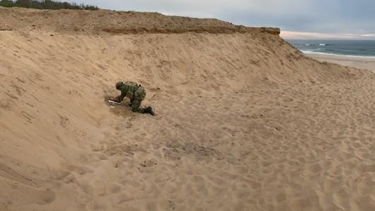 Imagem de Marinha detona engenho explosivo encontrado em praia do concelho de Grândola