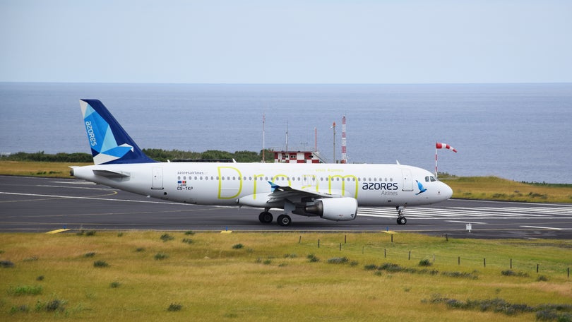 Imagem de Oficiais de operações e técnicos de manutenção da SATA Air Açores em greve de 29 a 31 de agosto