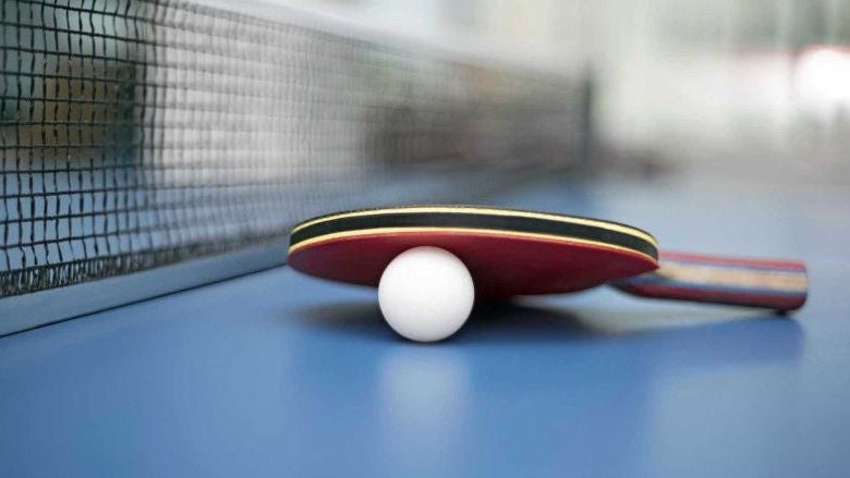 Imagem de Três encontros na competição de ténis de mesa
