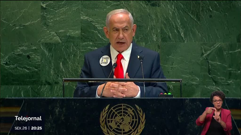 Benjamin Netanyahu na ONU perante uma sala quase vazia