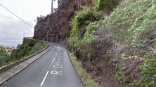 Imagem de Queda de pedras encerra estrada