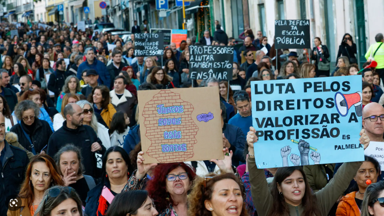 Professores protestam nas ruas de Lisboa