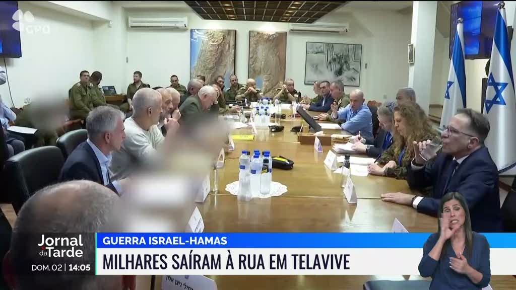 Guerra no Médio Oriente. Governo israelita enfrenta forte contestação