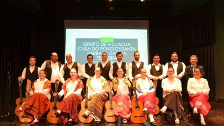 Imagem de Grupo de Violas da Terceira no aniversário da Casa dos Açores na Madeira