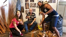 Imagem de Gilberto Duarte passou pela Camacha e experimentou o artesanato local