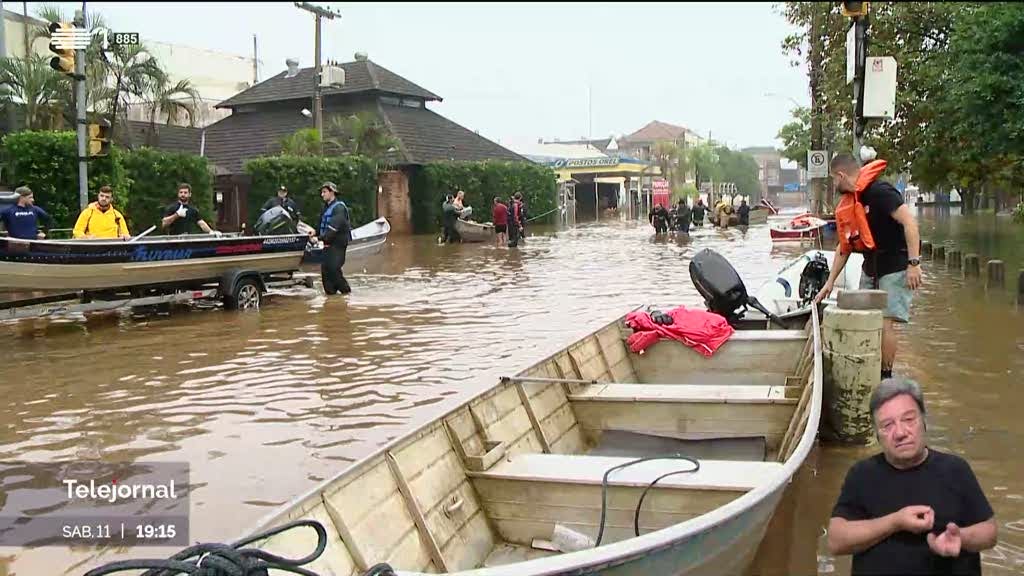 Tragédia no Brasil. Mais de 340 mil desalojados em Rio Grande do Sul