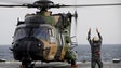 Helicóptero militar australiano cai no mar