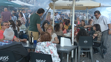 Imagem de Madeirenses dividem-se entre a praia e os arraiais (vídeo)