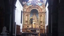 Imagem de Grandes perdas no incêndio da igreja de Santana, diz D. João Lavrador (Vídeos atualizados)