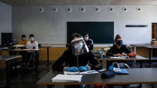 Imagem de Sete milhões para escolas comprarem material de proteção