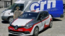 Imagem de Madeirense Roberto Canha com um Clio R3T no Vinho Madeira