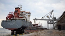Imagem de Saída de primeiro navio de cereais na segunda-feira
