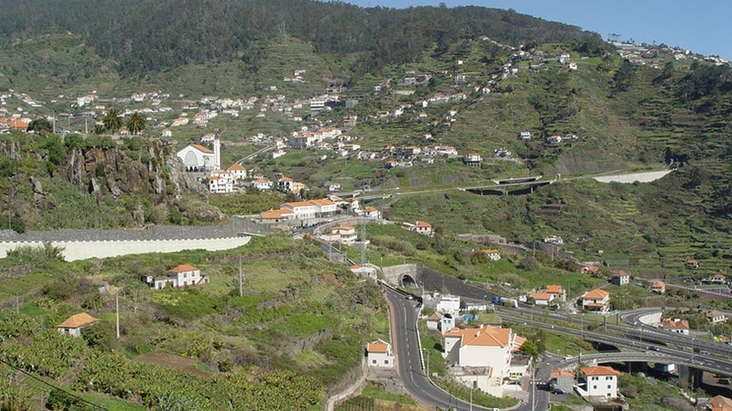 Imagem de Ribeira Brava continua a lutar contra abandono trazido pela Via Rápida