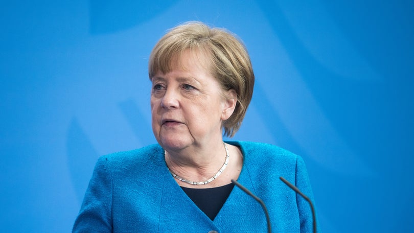 Imagem de Merkel pede aos EUA que permitam exportações de vacinas