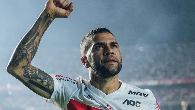 Procuradoria espanhola pede prisão preventiva para Dani Alves