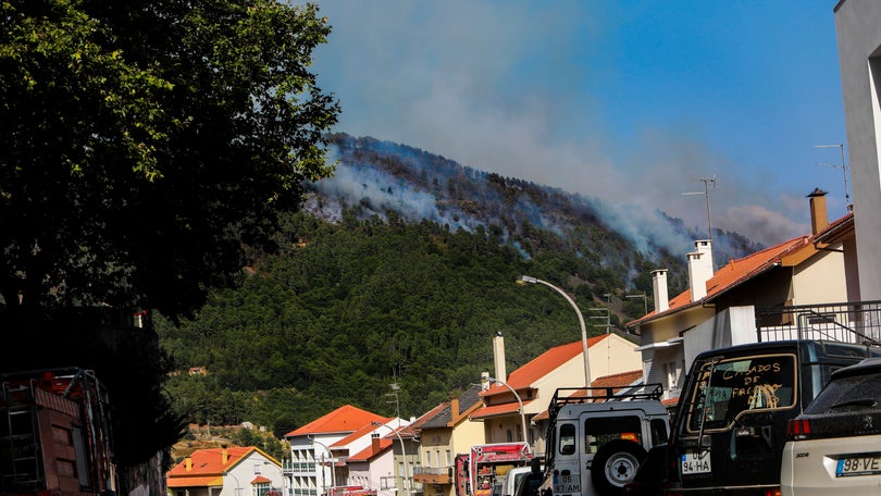 Fogo na Serra da Estrela preocupa Covilhã e Guarda