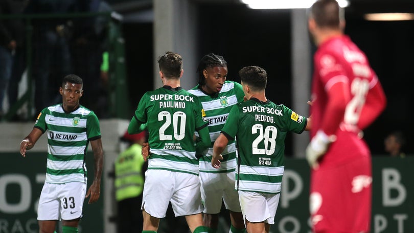 Imagem de Sporting goleia Paços de Ferreira e fica a quatro pontos do pódio