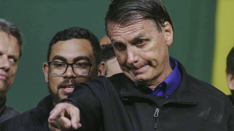 Imagem de Bolsonaro diz que militares garantirão que eleitores votem de verde e amarelo