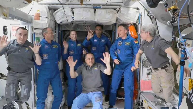 Nova equipa de astronautas já chegou à Estação Espacial Internacional
