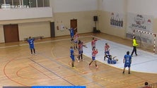 Imagem de Andebol: Madeira SAD e Sporting da Horta empataram a 30 golos (Vídeo)