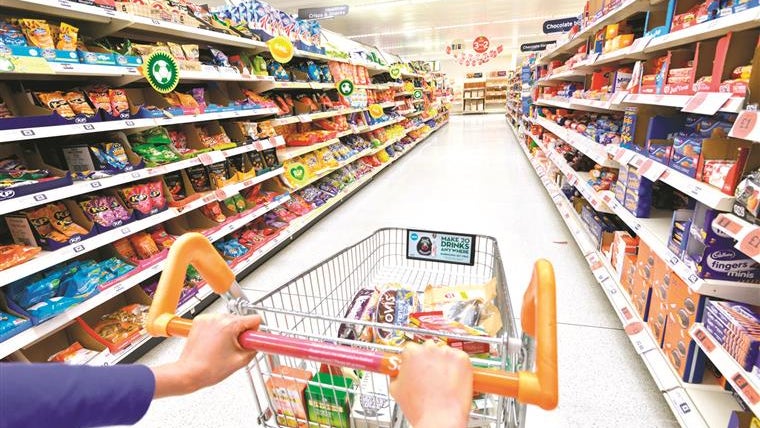 Imagem de Covid-19: Portugueses gastaram mais 35% nas grandes superfícies em março – Revolut