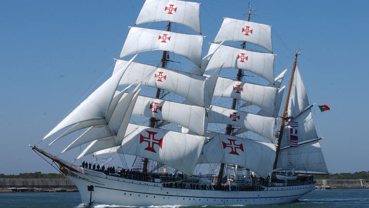 Navio-escola Sagres visita o porto de Ponta Delgada