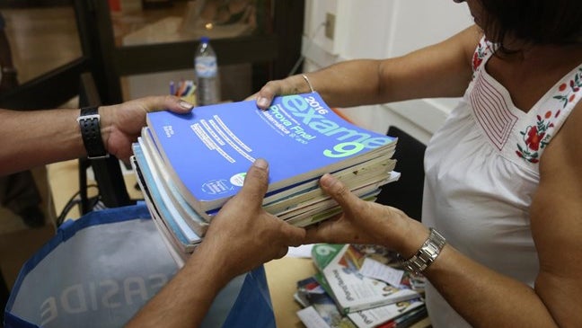 Imagem de CDS exige que Governo suspenda imediatamente recolha dos manuais escolares