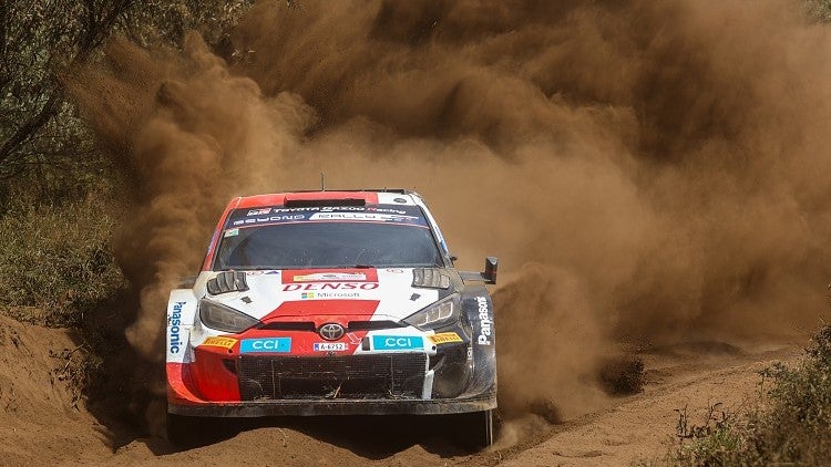 Elfyn Evans vence Rali da Finlândia e aproxima-se do líder do WRC