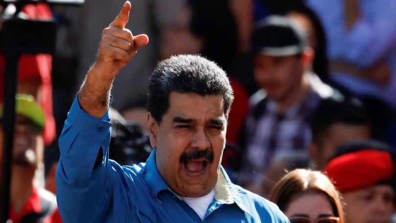 Presidente venezuelano culpa “máfias” por cortes de eletricidade e ordena detenções