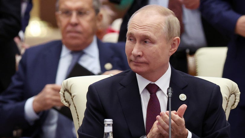 Imagem de Putin garante a Modi querer acabar a guerra «o mais depressa possível»