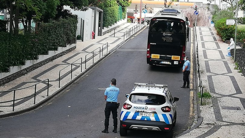 Imagem de Covid-19: Cerca de 100 infetados foram transferidos para o Hotel Pestana Ocean Bay, na Praia Formosa