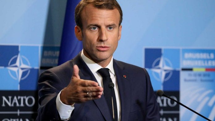 Imagem de Covid-19: Emmanuel Macron anuncia recolher obrigatório em várias cidades francesas