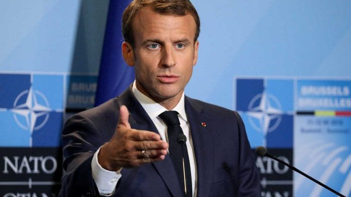 Covid-19: Emmanuel Macron anuncia recolher obrigatório em várias cidades francesas