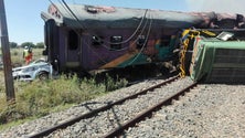 Imagem de Dezoito mortos e dezenas de feridos em acidente de comboio na África do Sul