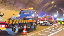 Imagem de Acidente no túnel dos Viveiros congestiona trânsito sentido Funchal-Machico