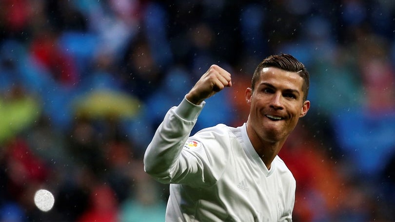 Imagem de Quarta Bola de Ouro no palmarés de Cristiano Ronaldo