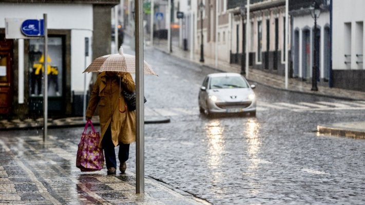 Açores sob aviso amarelo devido a chuva forte