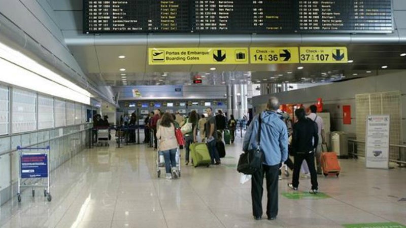 Imagem de Aeroportos nacionais com 1,3 milhões de passageiros em julho, mas queda de 79,5% – INE