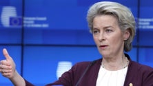 Imagem de Von der Leyen quer convencer europeus a vacinarem-se