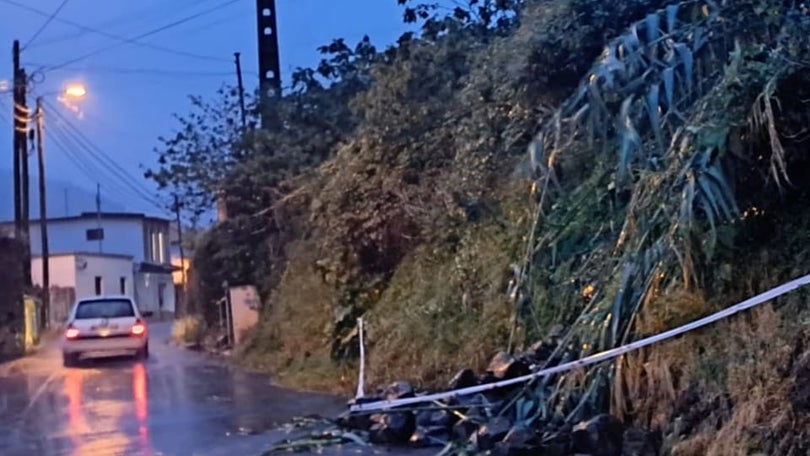Imagem de Machico e Santa Cruz com pequenas inundações e derrocadas